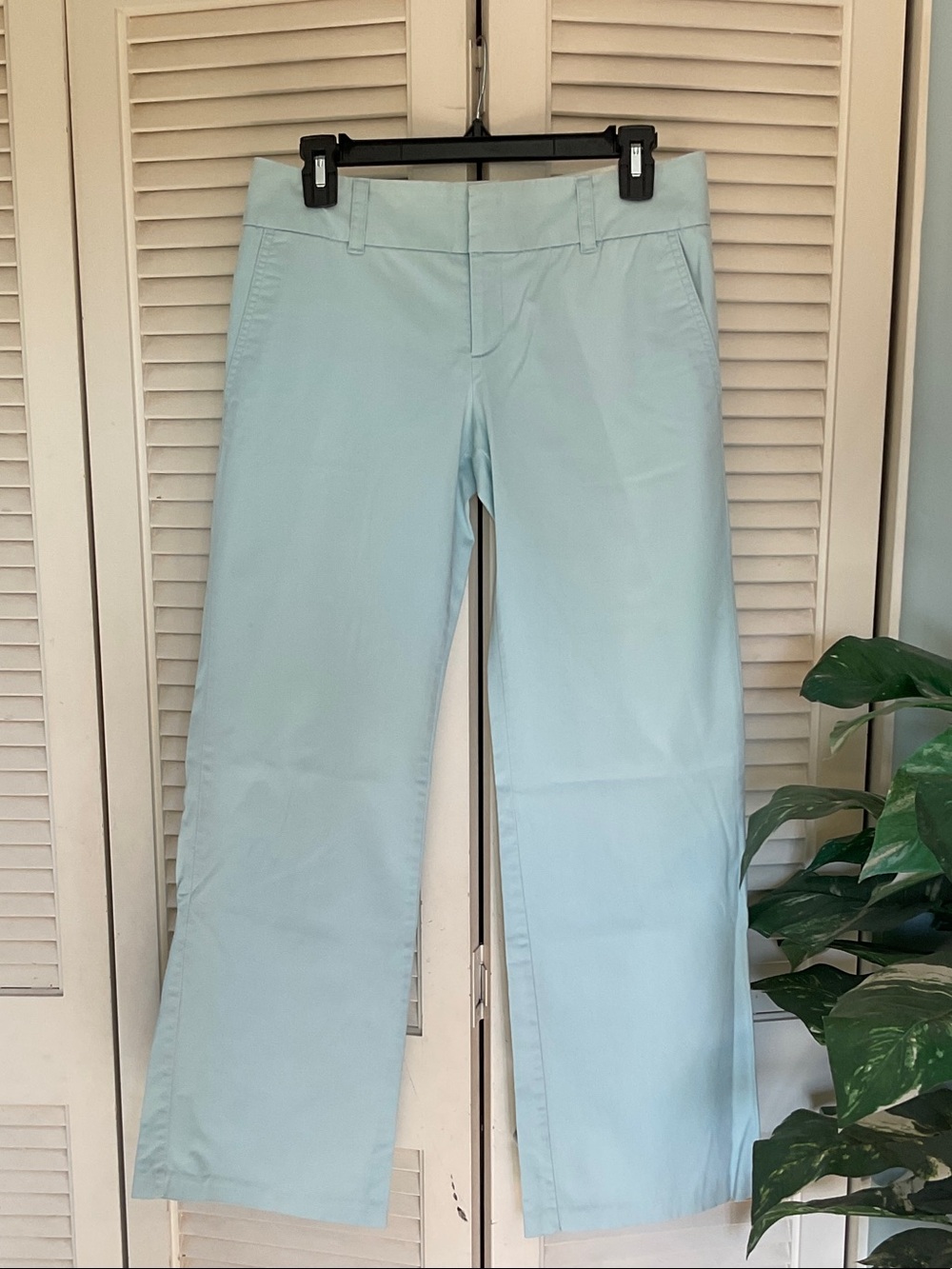 Women’s Old Navy Light Blue Flare-Leg Chinos